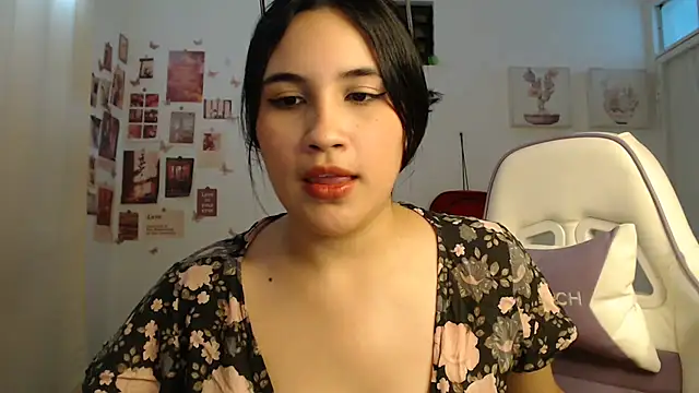 Živý XXX chat InocentHeaven1