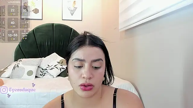 Eyes_Duque Adlı Modelin Canlı XXX Sohbeti