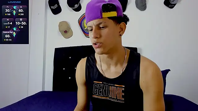Chatroom XXX en direct de theo_bigcock_