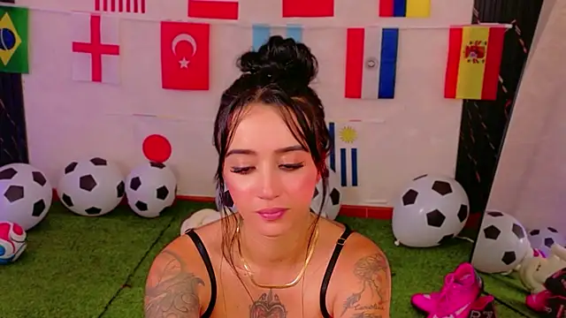 צ'אט XXX בשידור חי של EmmyEvans1