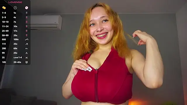 Chatroom XXX en direct de HannaHayles