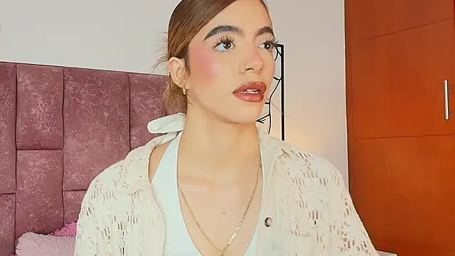 XXX chat uživo modela Violetta_Ficher