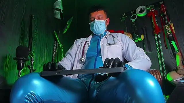 Онлайн чат XXX Master_Connor_BDSM