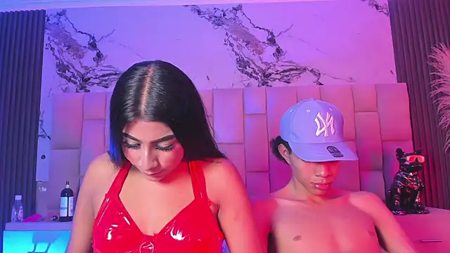 candyandmarilyn Adlı Modelin Canlı XXX Sohbeti