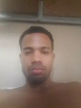 21mandingom Show in webcam