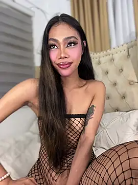 XXX chat uživo modela Innocent_yanixx69