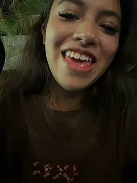 CocoaGigiMuse's Live XXX Chat