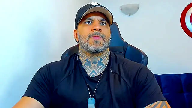 JoshRigby live XXX chat