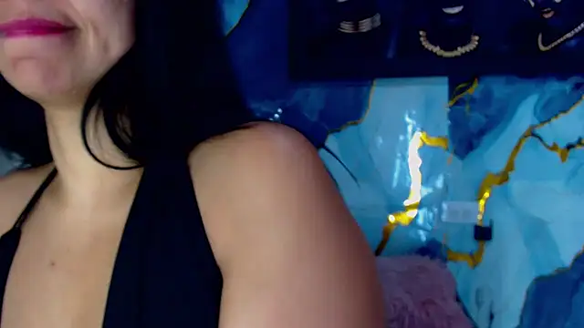 XXX chat uživo modela Yasmine_Tapias