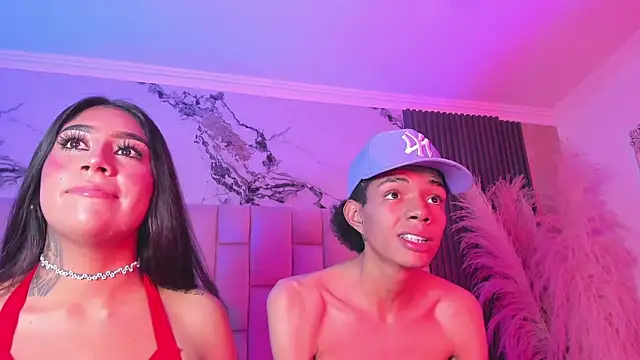צ'אט XXX בשידור חי של candyandmarilyn