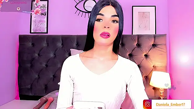 Amira_Ember's Live XXX Chat