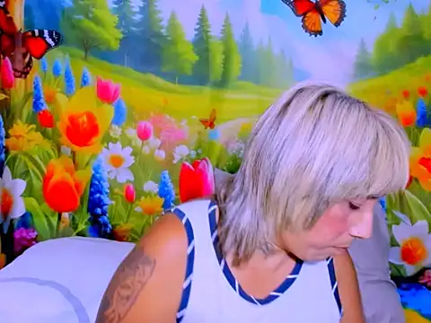 Chat +18 de indianroxy ao vivo