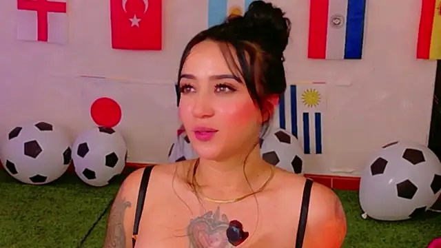 EmmyEvans1 Live XXX-Chat
