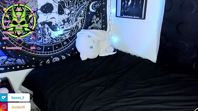 Lexxxxx_ Show in webcam