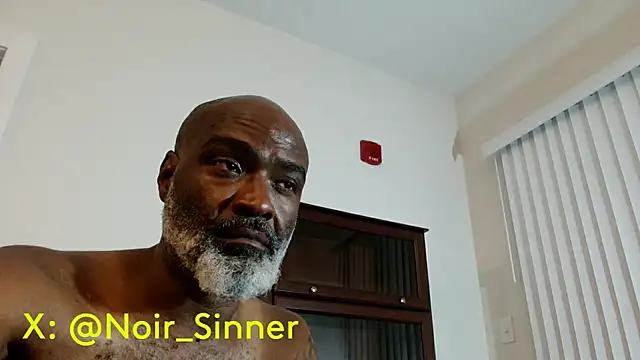 sinnernoir's Live XXX Chat