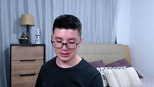 BlackFoXXX69のライブXXXチャット