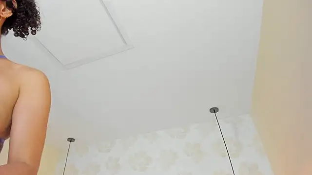 IRISCLARK1 live XXX chat