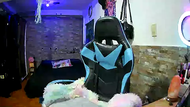 XXX chat uživo modela AngelaQueen_
