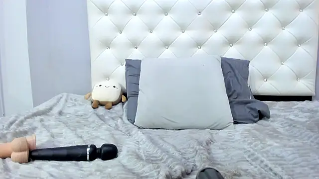 NICOLSKINNY1 Show Webcam