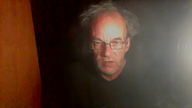 nice6incs Show in webcam