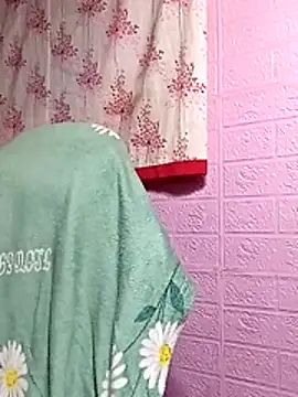 Cutie_body11 élő XXX-chatje