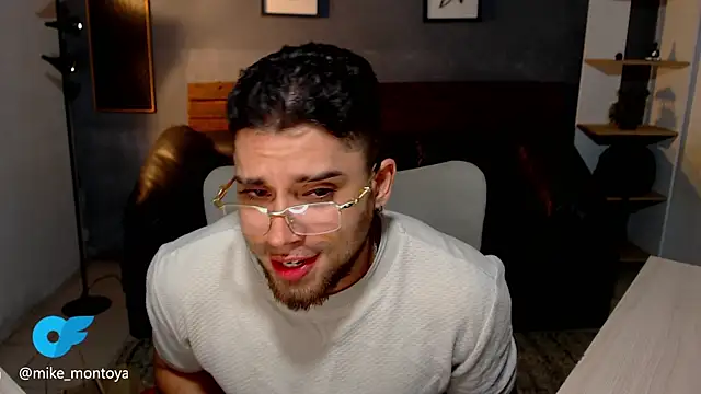 Mike_montoya01 Live XXX-Chat