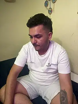 LatinBearX: απευθείας συνομιλία ΧΧΧ