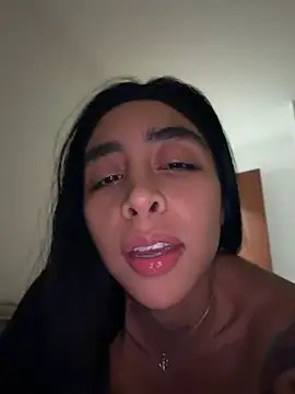 sophierooy22's Live XXX Chat
