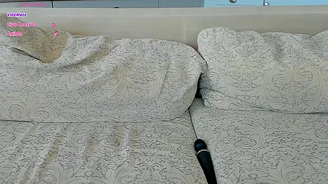 UWU_flower Chat XXX in diretta