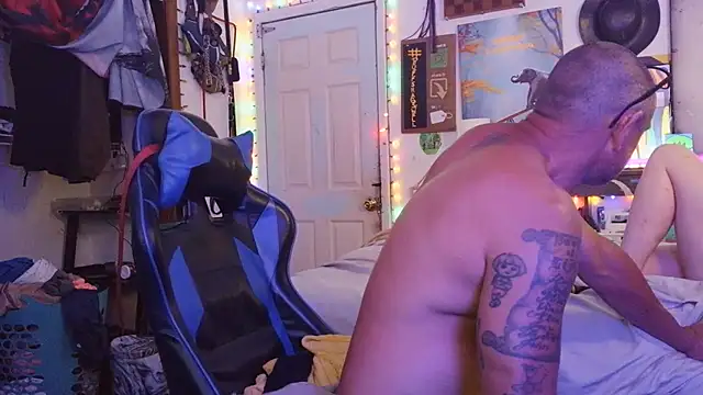 Buffshagswell's Live XXX Chat