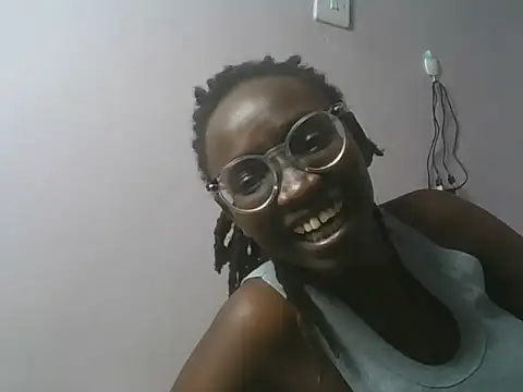 Chatroom XXX en direct de SexyAry