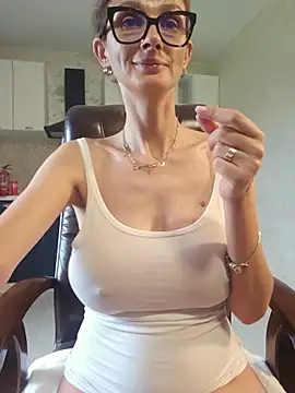 NaughtyWifey1's Live XXX Chat