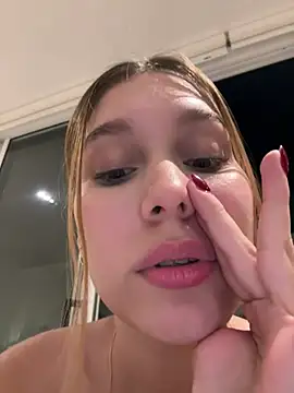 Nikii__'s Live XXX Chat