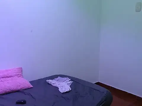 צ'אט XXX בשידור חי של Luciasmith_74829