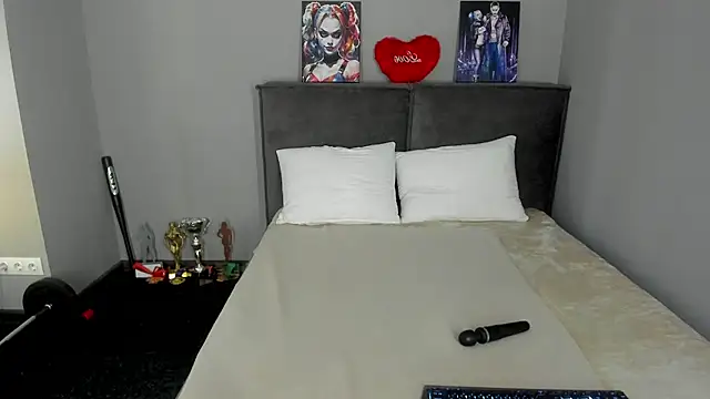 MuscleXXXBarbie 现场XXX聊天