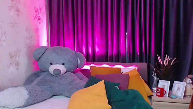 Nina_Blum_ Live XXX-chat