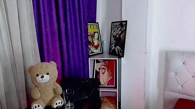 Angel_foxc13 – Naživo XXX chat