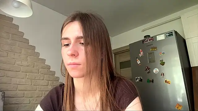 Chat +18 de ZaraGuyette ao vivo