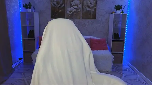 NikoleMills' Live XXX Chat