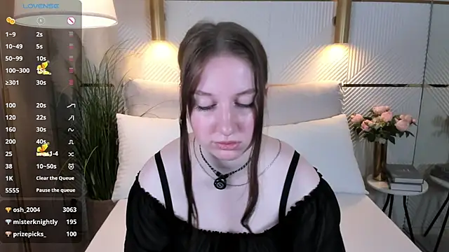 Elisabeth_Binder Adlı Modelin Canlı XXX Sohbeti