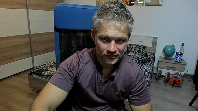 צ'אט XXX בשידור חי של RobbyShawz