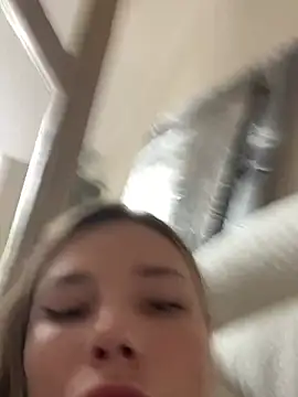 IceDanielles' Live XXX Chat