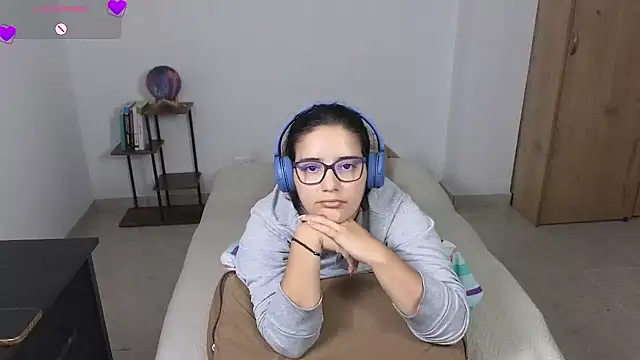 blue__moon_'s Live XXX Chat