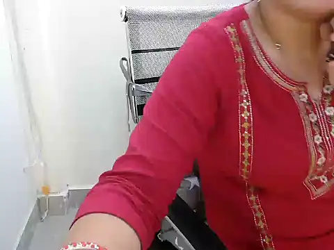 _chitranshi's Live XXX Chat