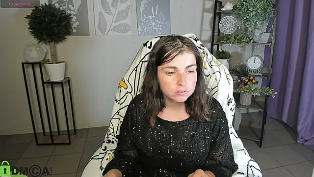 MartaEdams' Live XXX Chat