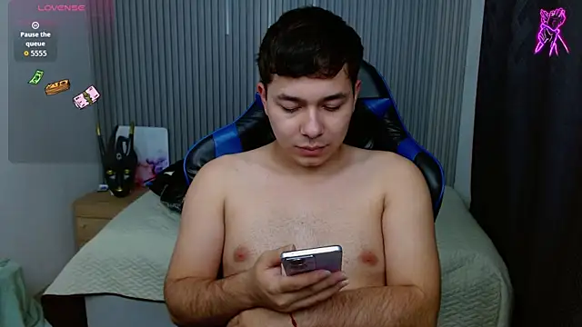 Chat XXX ao vivo de Julian_Smith21