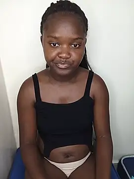 little_creamy's Live XXX Chat