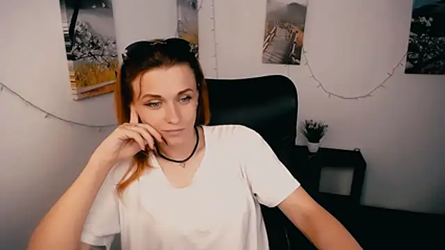 PeppyMia Live XXX-chat