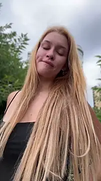 Chat XXX en directo de KikiWatson