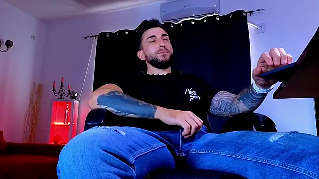 MightyAaron66 라이브 XXX 채팅